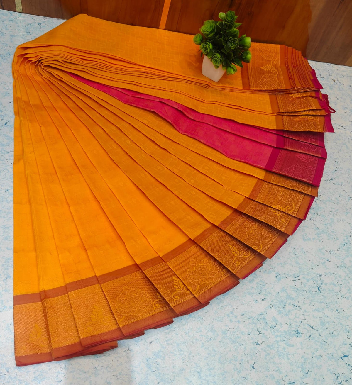 Poonthamil Pattu Saree PTP019